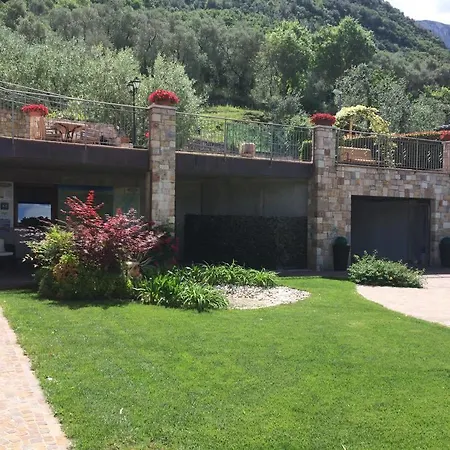 La Perla Мальчезине