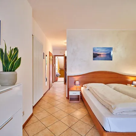 Апартаменты La Perla Мальчезине