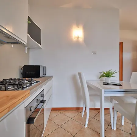 La Perla Мальчезине